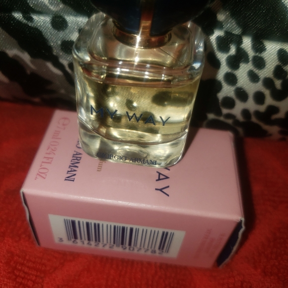 Women's Perfume (MY WAY) By GIORGIO ARMANI - Picture 2 of 16
